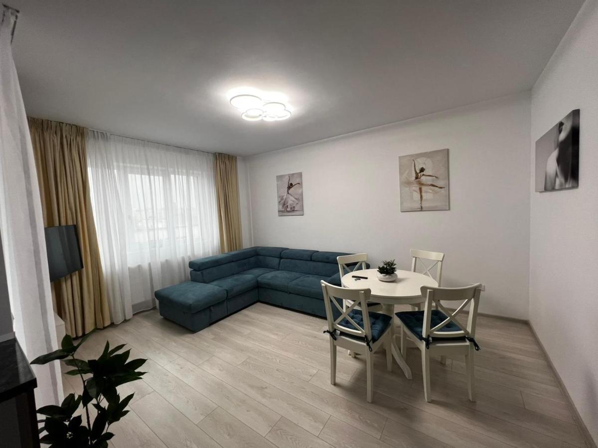 Cozy Accommodation Central City - Ясси Екстер'єр фото
